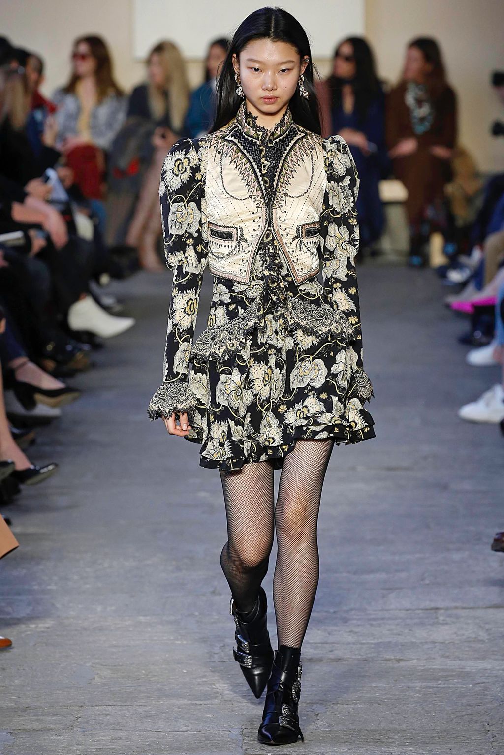 Fashion Week Milan Fall/Winter 2019 look 29 from the Etro collection 女装