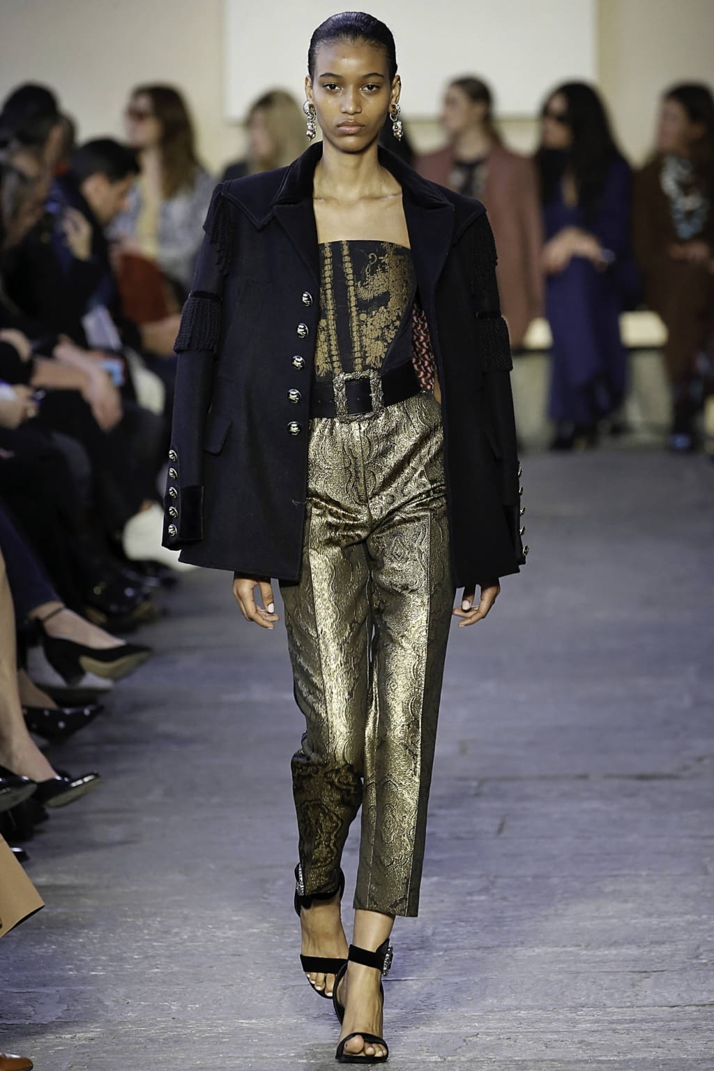 Fashion Week Milan Fall/Winter 2019 look 37 from the Etro collection 女装