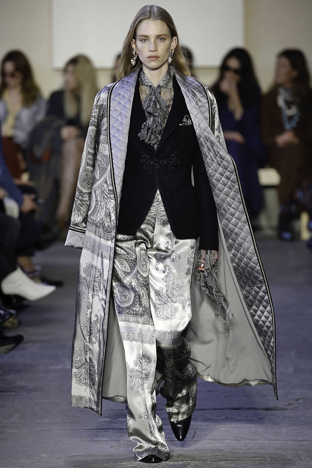 Fashion Week Milan Fall/Winter 2019 look 49 from the Etro collection 女装