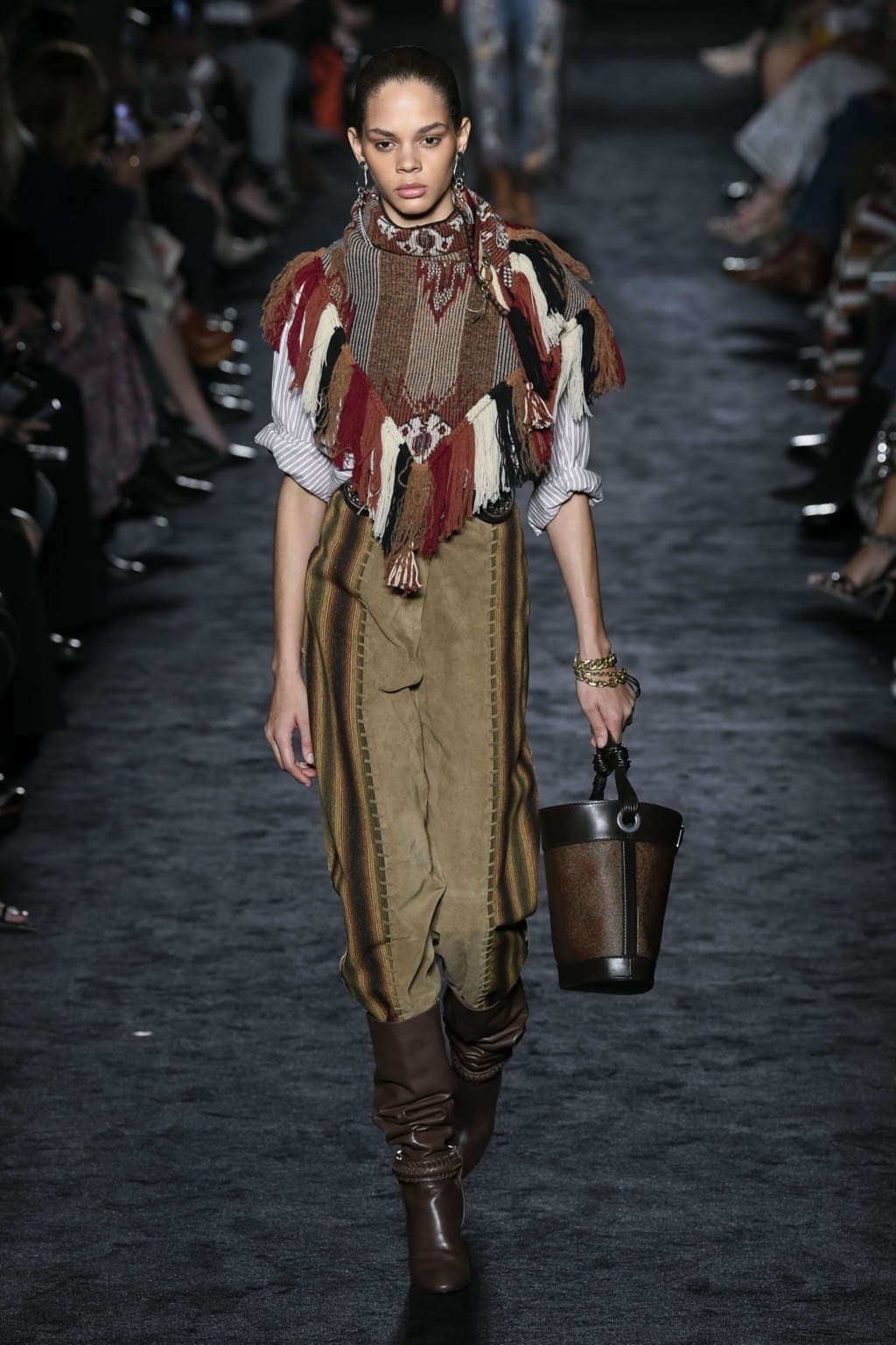 Fashion Week Milan Fall/Winter 2020 look 7 from the Etro collection 女装