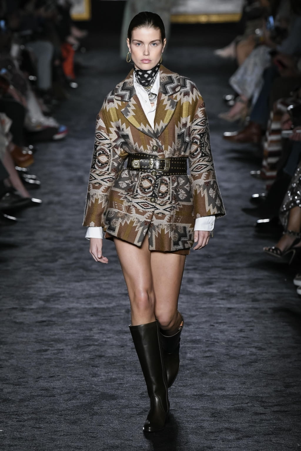 Fashion Week Milan Fall/Winter 2020 look 14 from the Etro collection 女装