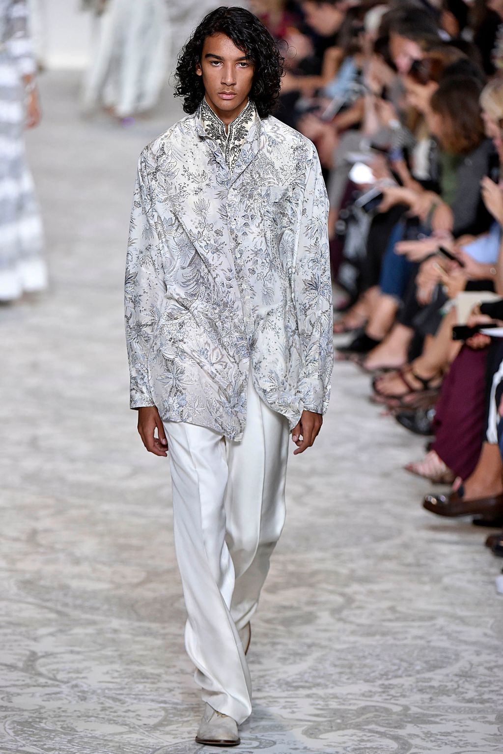 Fashion Week Milan Spring/Summer 2018 look 15 from the Etro collection 女装