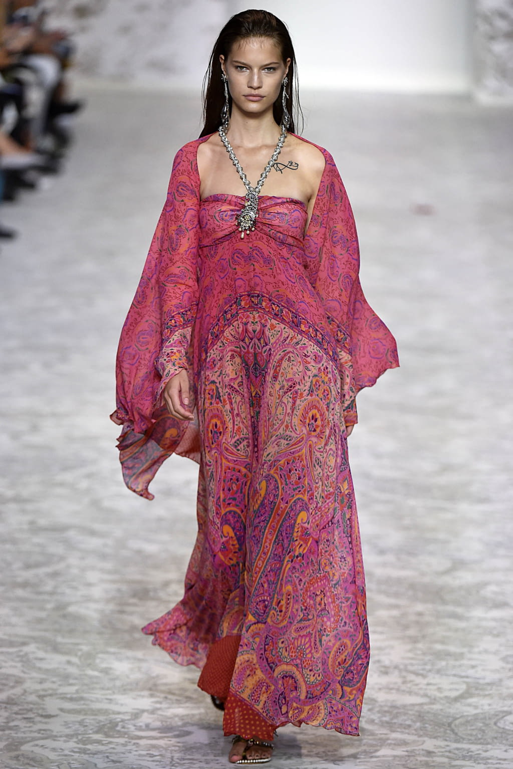Fashion Week Milan Spring/Summer 2018 look 91 from the Etro collection 女装