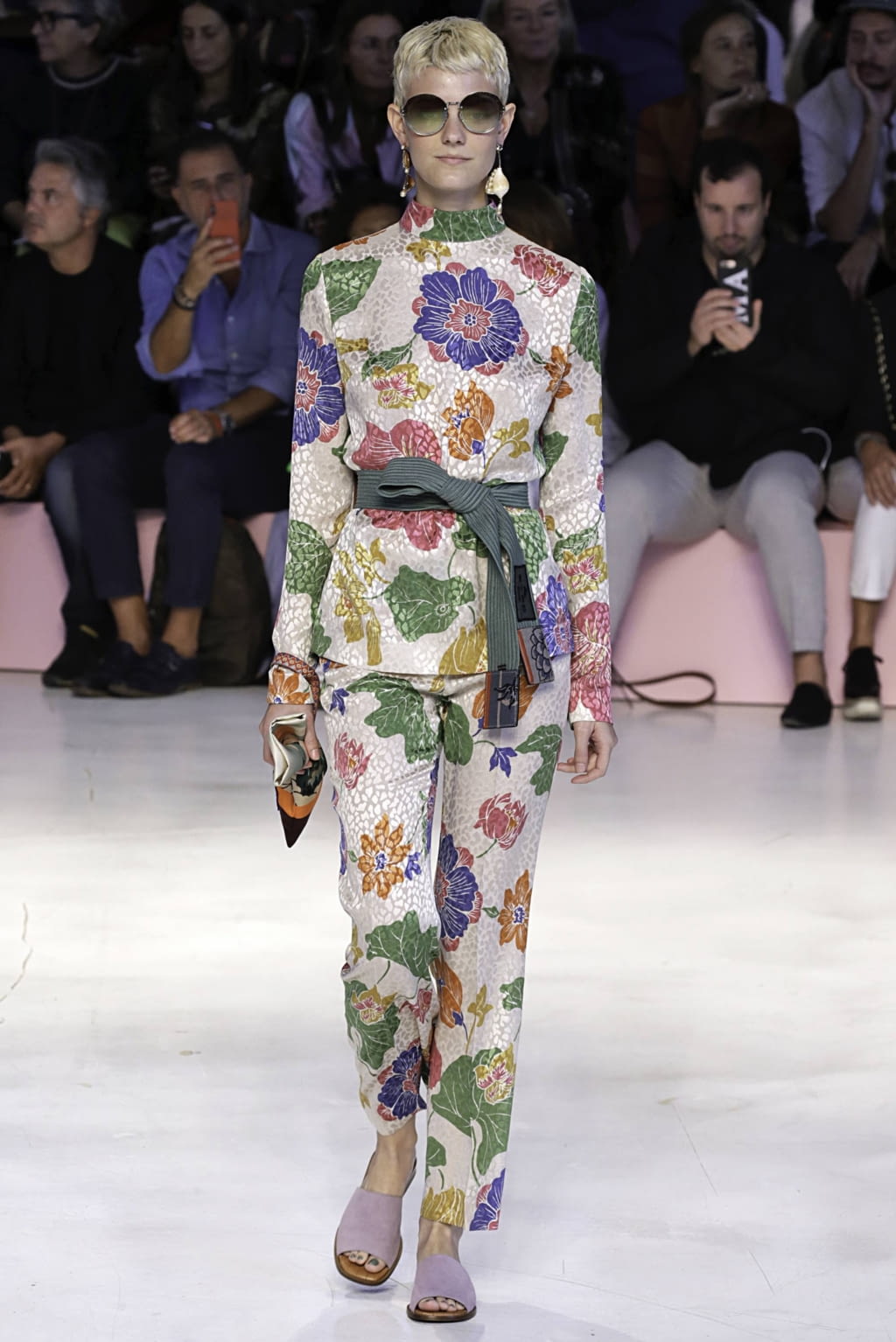 Fashion Week Milan Spring/Summer 2019 look 23 from the Etro collection womenswear