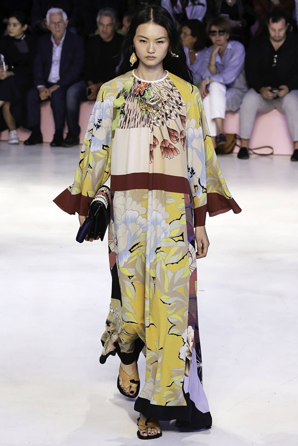 Fashion Week Milan Spring/Summer 2019 look 29 from the Etro collection womenswear