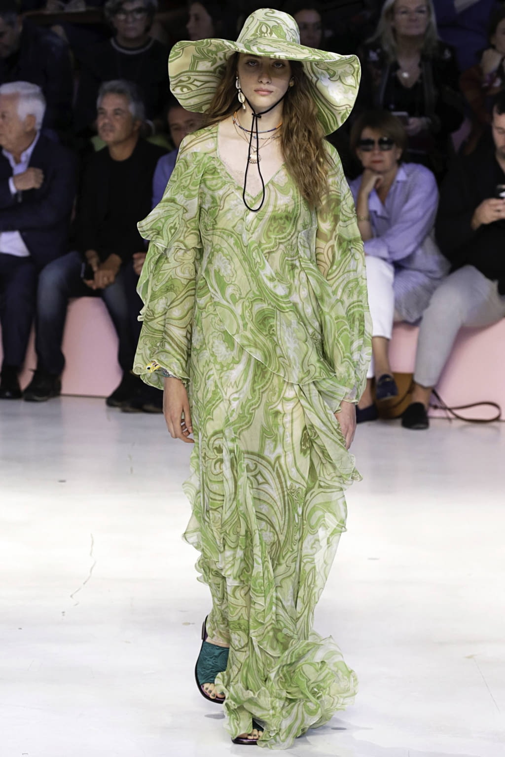Fashion Week Milan Spring/Summer 2019 look 33 from the Etro collection womenswear
