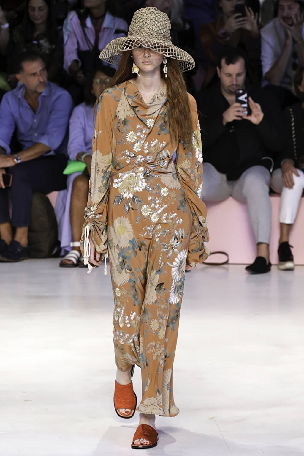 Fashion Week Milan Spring/Summer 2019 look 44 from the Etro collection 女装