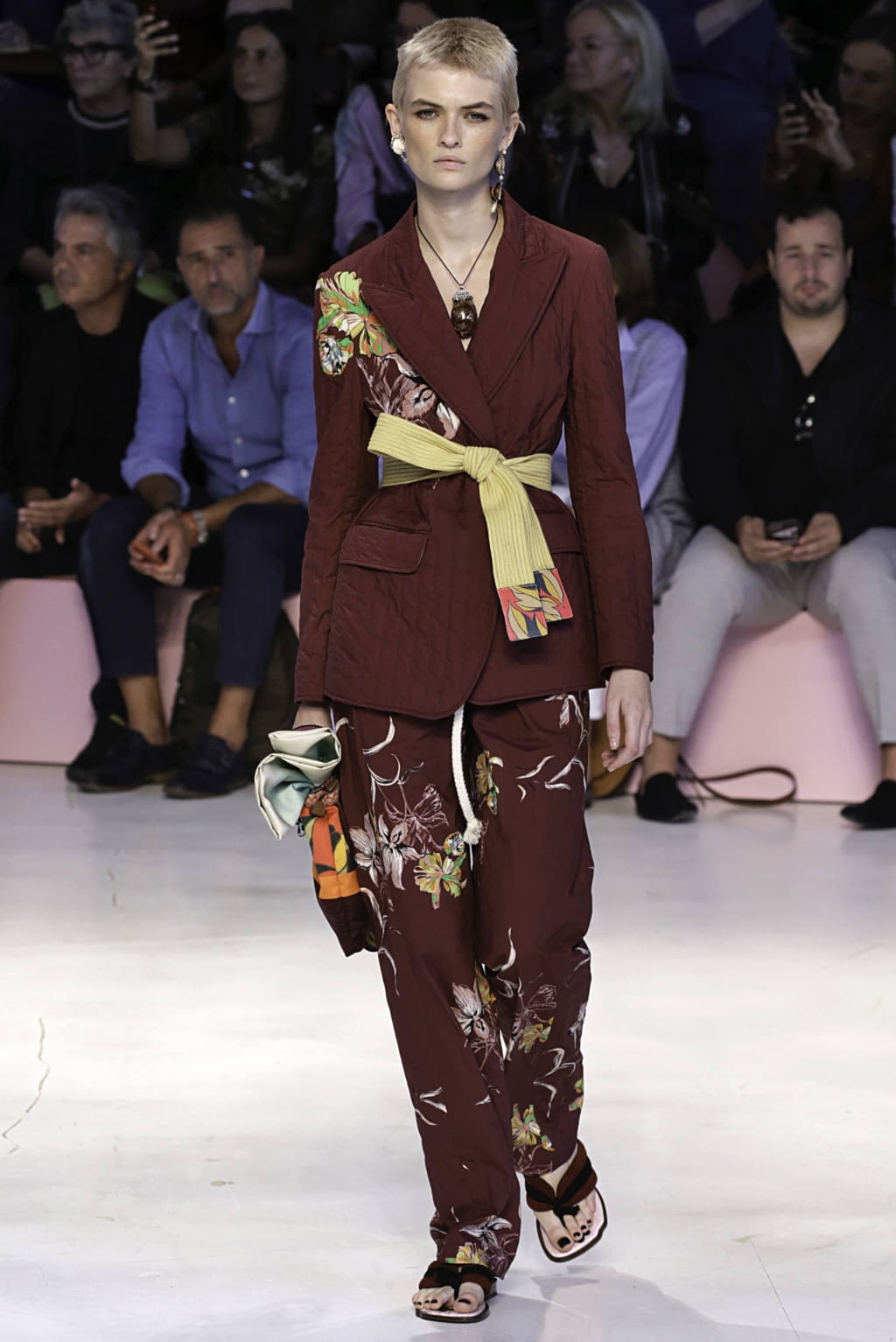 Fashion Week Milan Spring/Summer 2019 look 46 from the Etro collection 女装