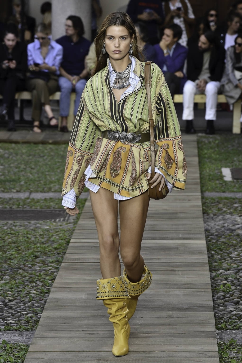 Fashion Week Milan Spring/Summer 2020 look 13 from the Etro collection 女装