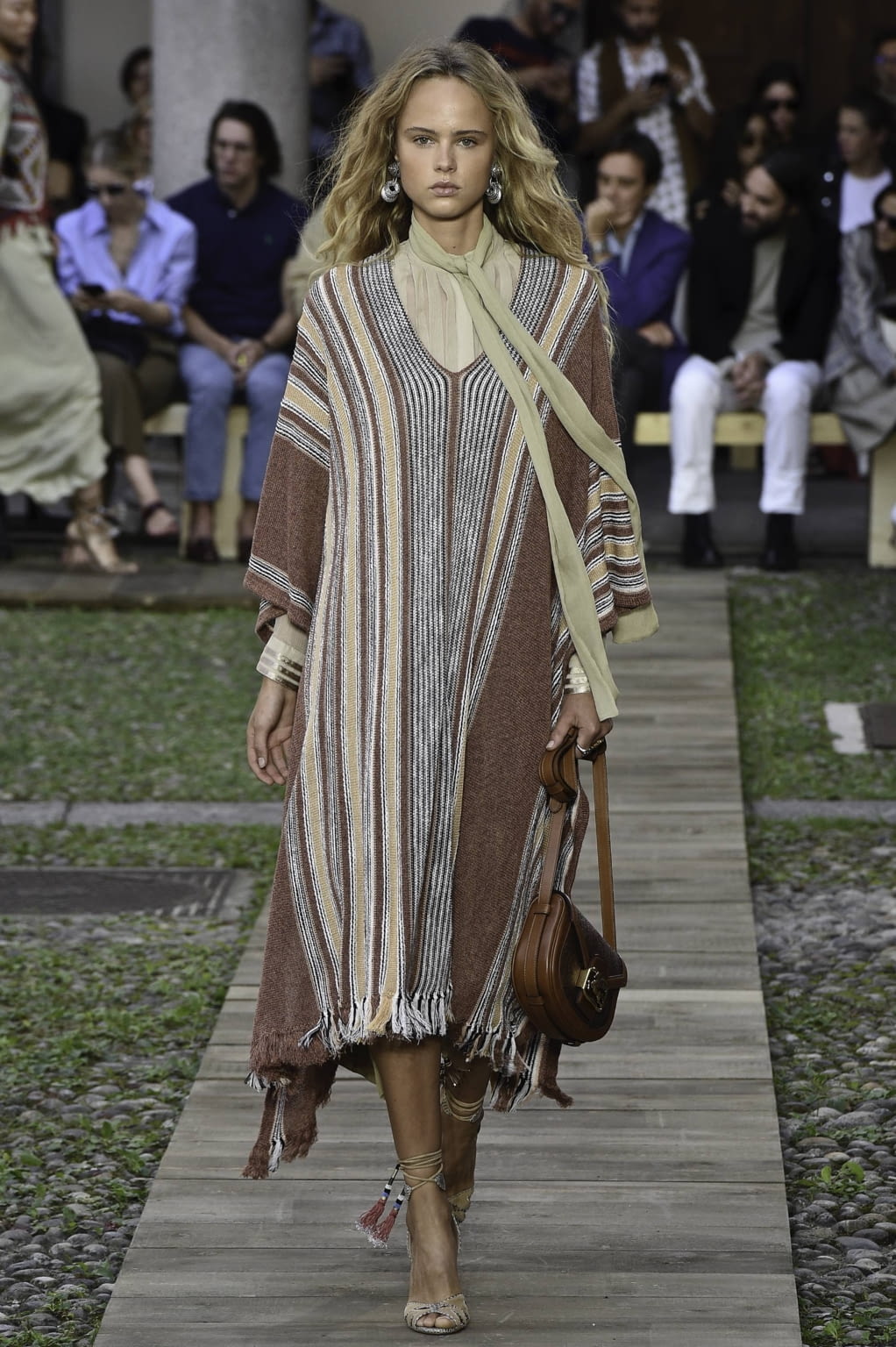 Fashion Week Milan Spring/Summer 2020 look 14 from the Etro collection 女装