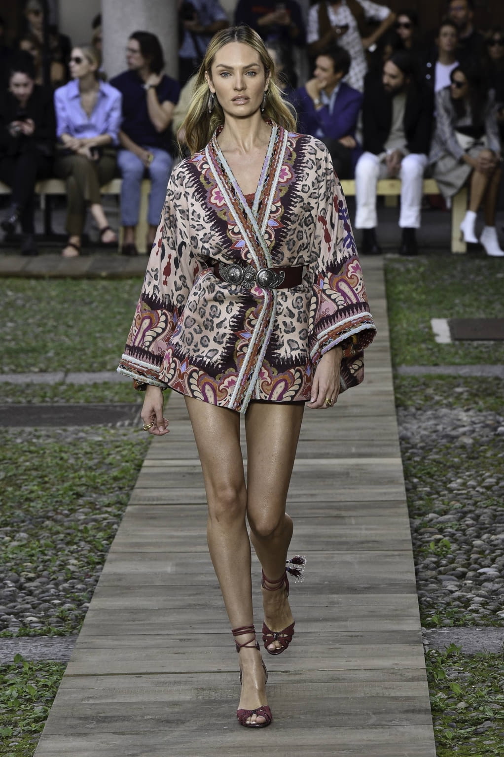 Fashion Week Milan Spring/Summer 2020 look 16 from the Etro collection 女装