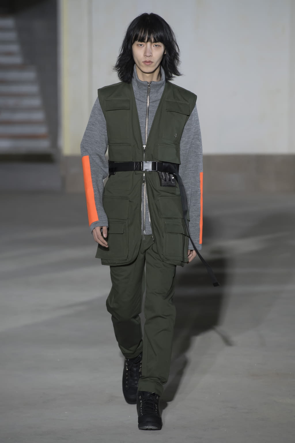Fashion Week Paris Fall/Winter 2018 look 2 from the Études collection menswear