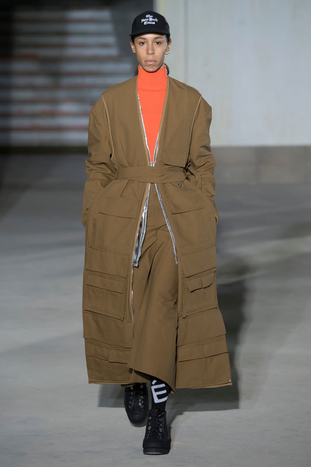 Fashion Week Paris Fall/Winter 2018 look 9 from the Études collection menswear