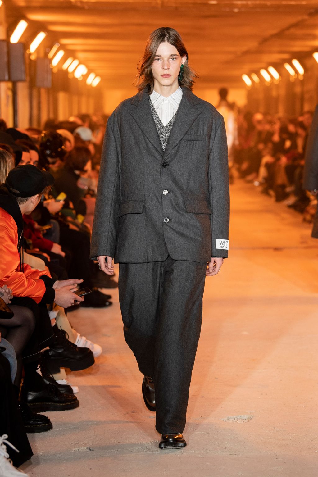 Fashion Week Paris Fall/Winter 2020 look 19 from the Études collection 男装