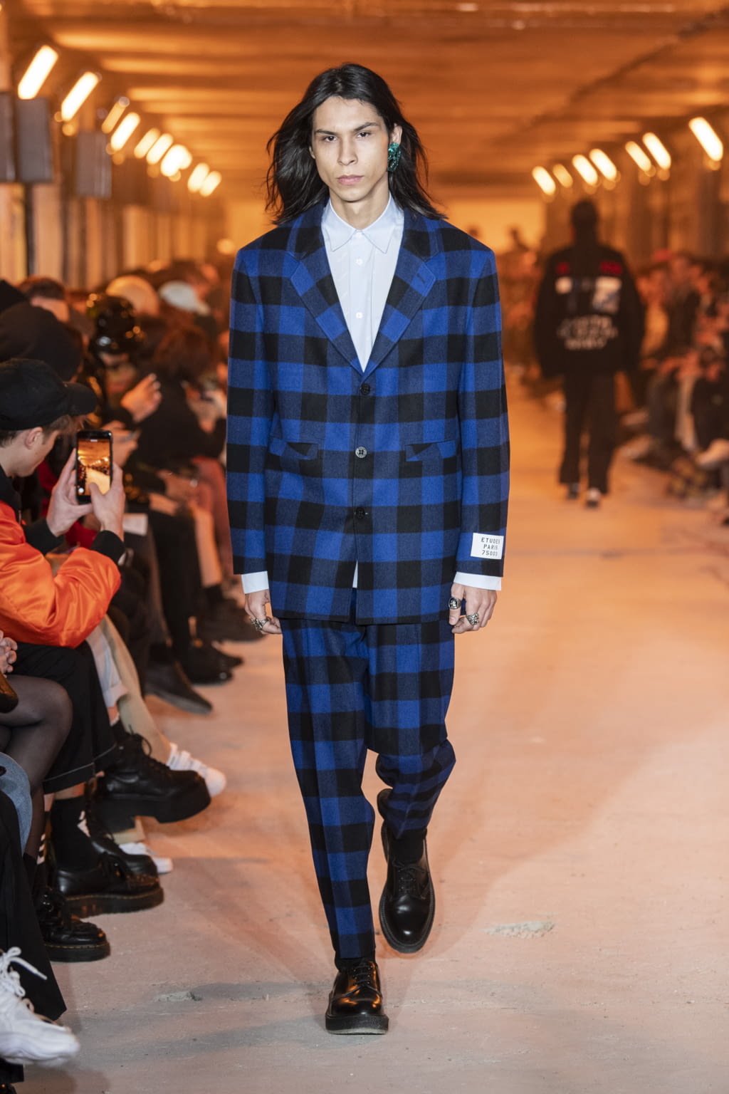 Fashion Week Paris Fall/Winter 2020 look 34 from the Études collection 男装