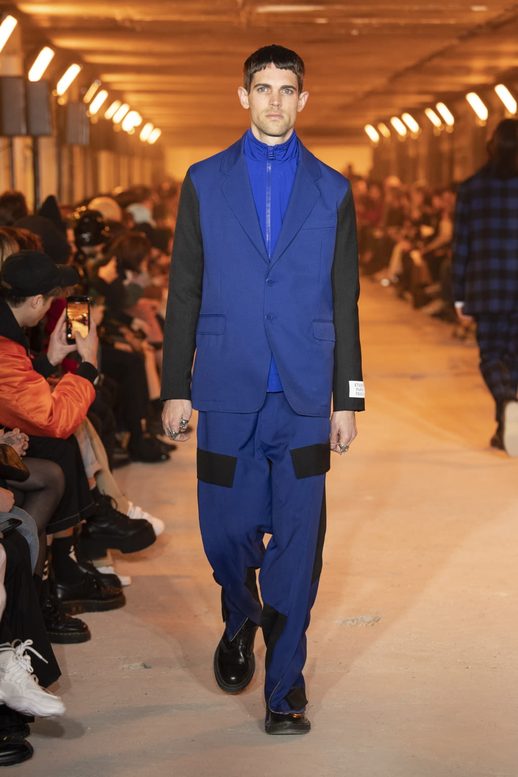 Fashion Week Paris Fall/Winter 2020 look 35 from the Études collection 男装