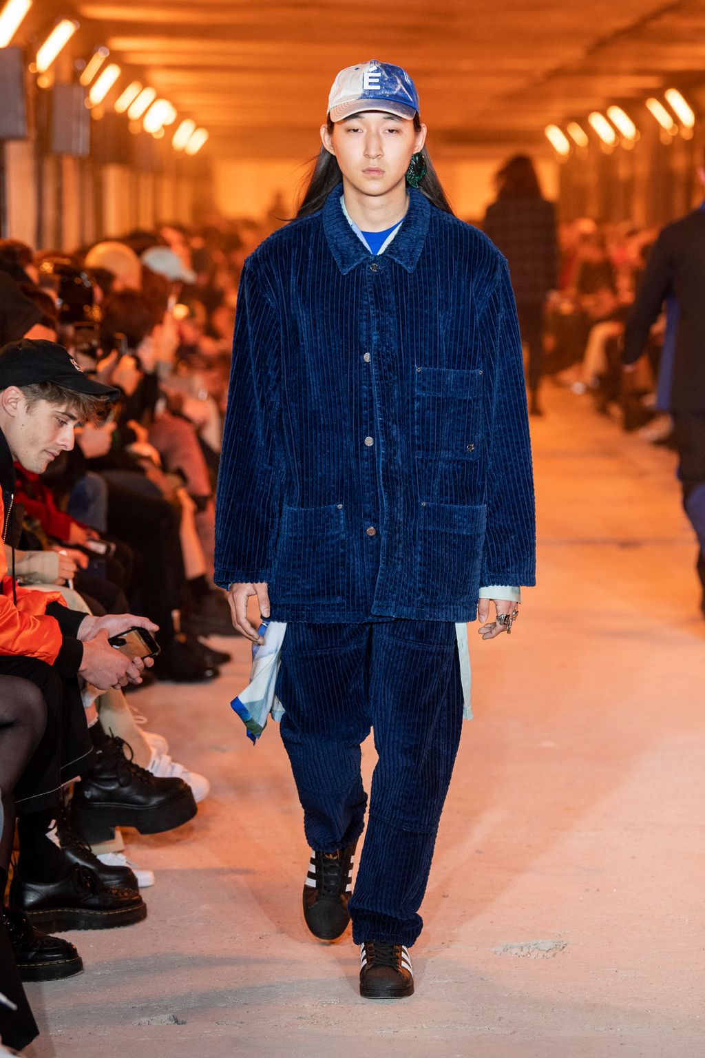 Fashion Week Paris Fall/Winter 2020 look 36 from the Études collection 男装