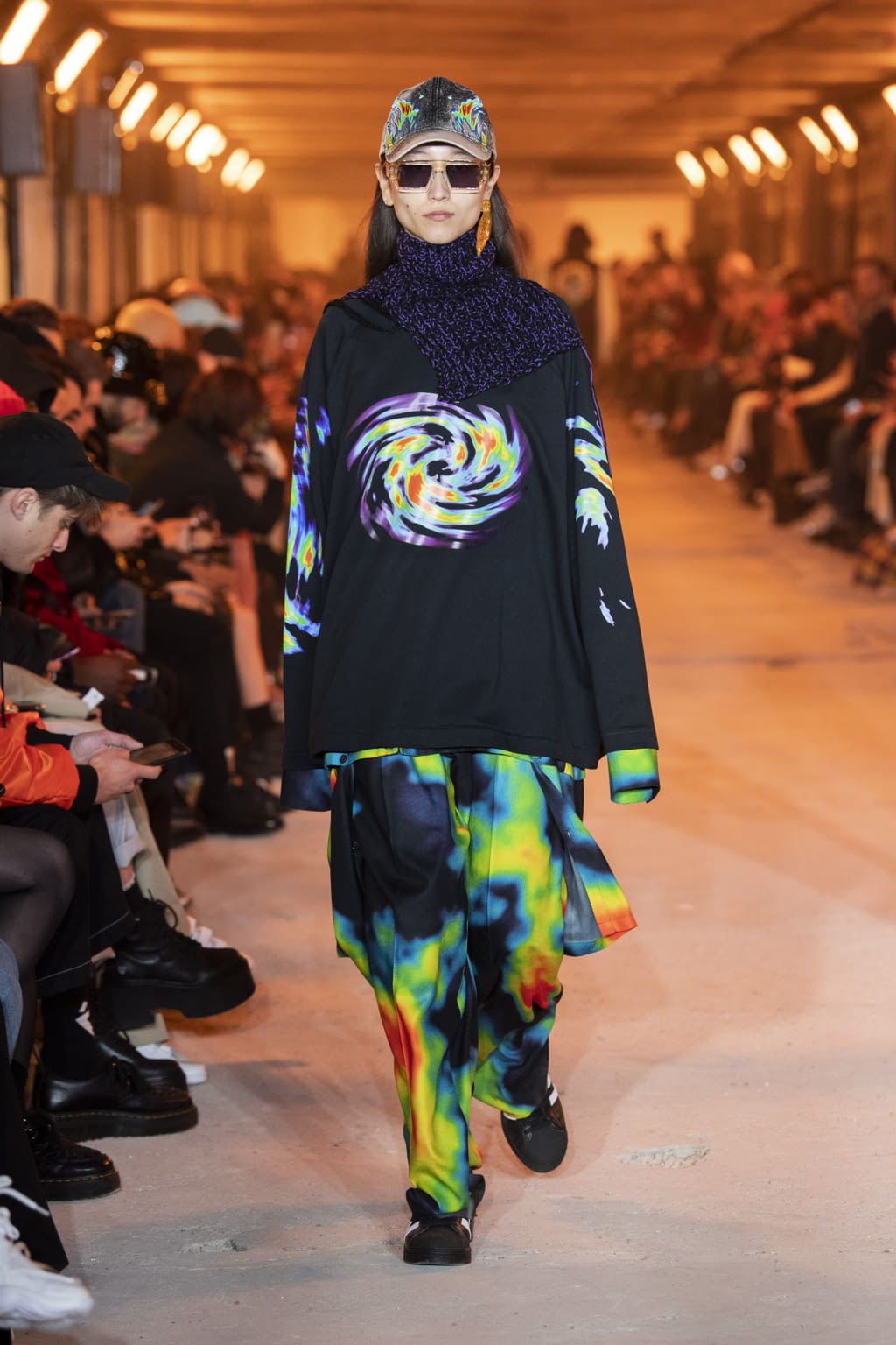 Fashion Week Paris Fall/Winter 2020 look 40 from the Études collection 男装