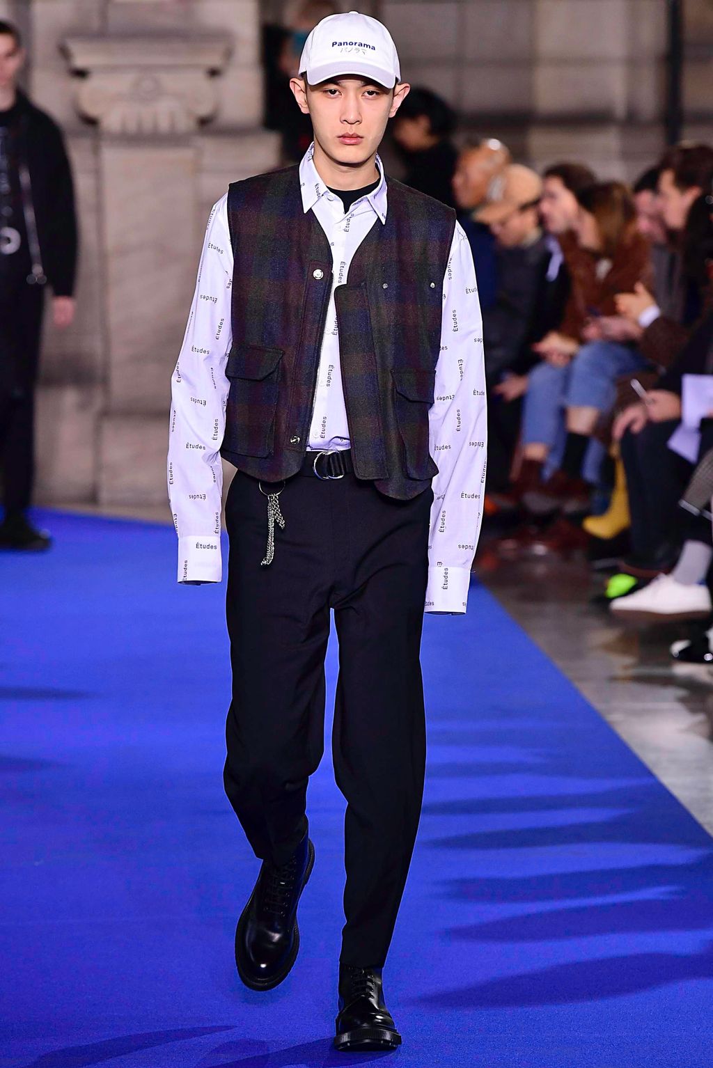 Fashion Week Paris Fall/Winter 2019 look 19 from the Études collection 男装