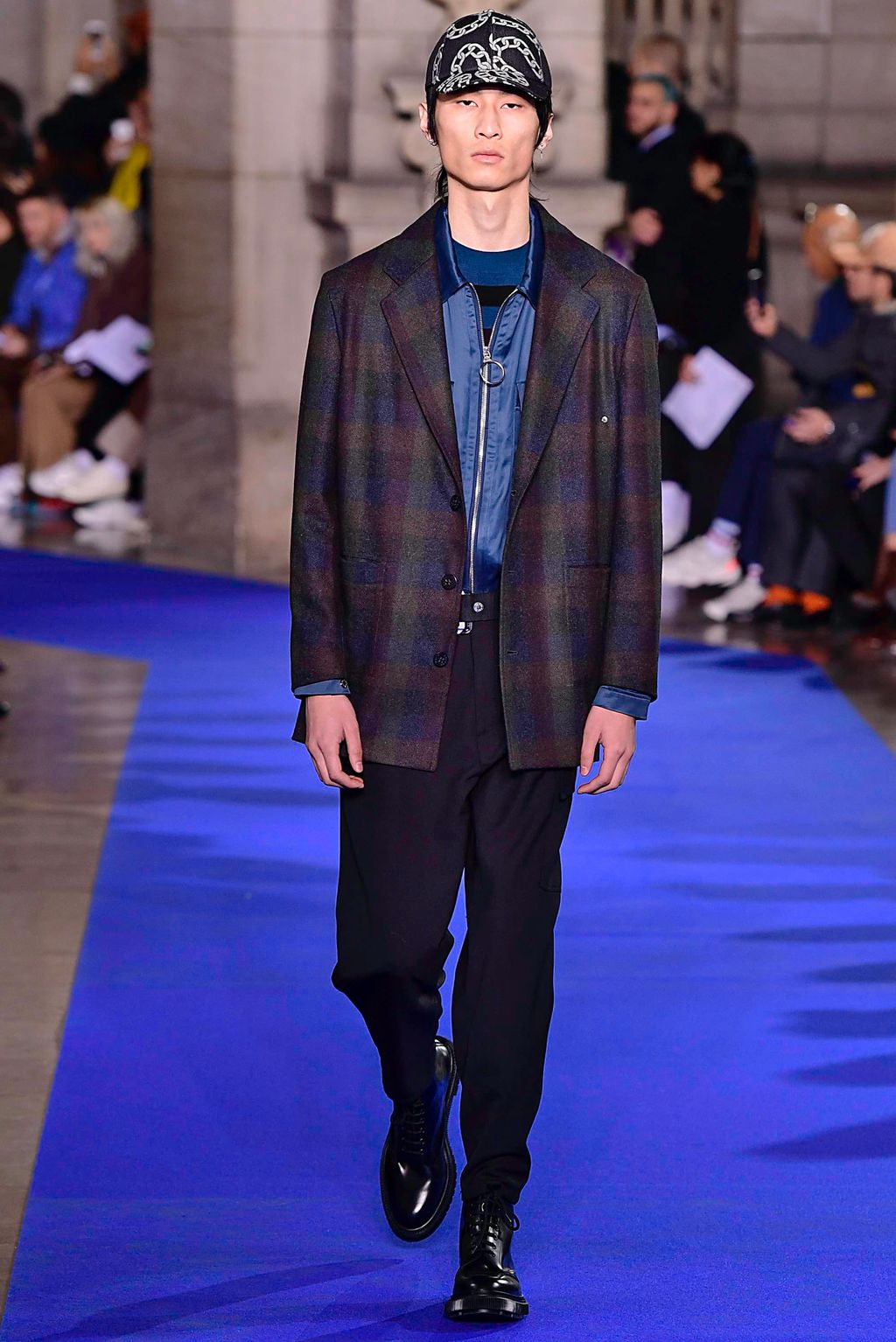 Fashion Week Paris Fall/Winter 2019 look 28 from the Études collection 男装
