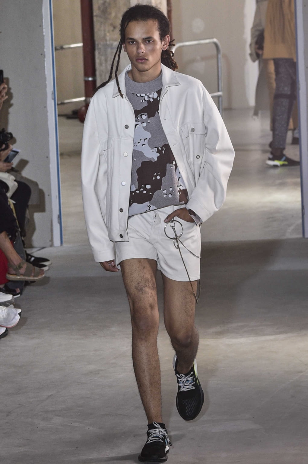Fashion Week Paris Spring/Summer 2019 look 11 from the Études collection 男装