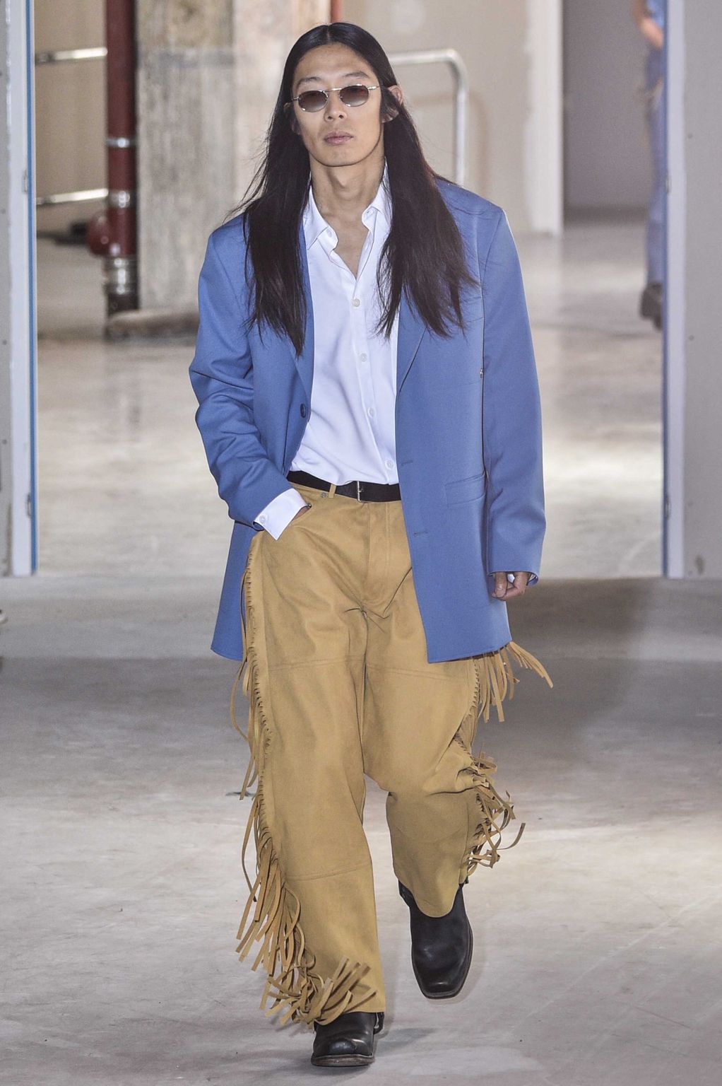 Fashion Week Paris Spring/Summer 2019 look 18 from the Études collection 男装