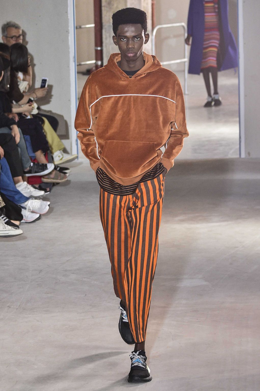Fashion Week Paris Spring/Summer 2019 look 30 from the Études collection 男装