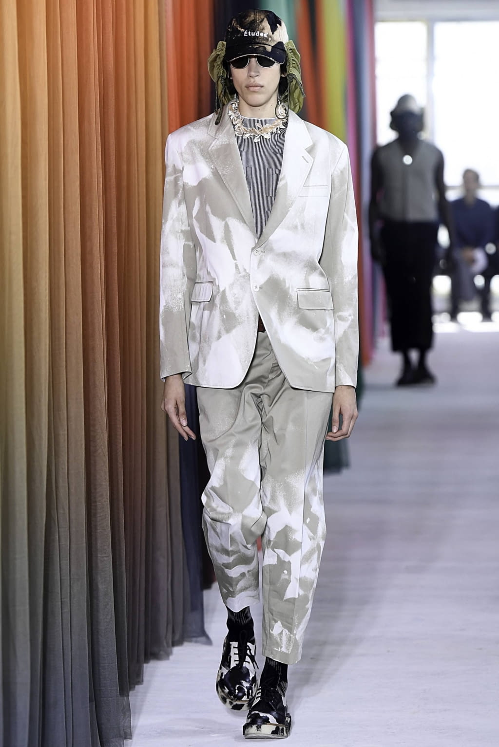 Fashion Week Paris Spring/Summer 2020 look 8 from the Études collection 男装