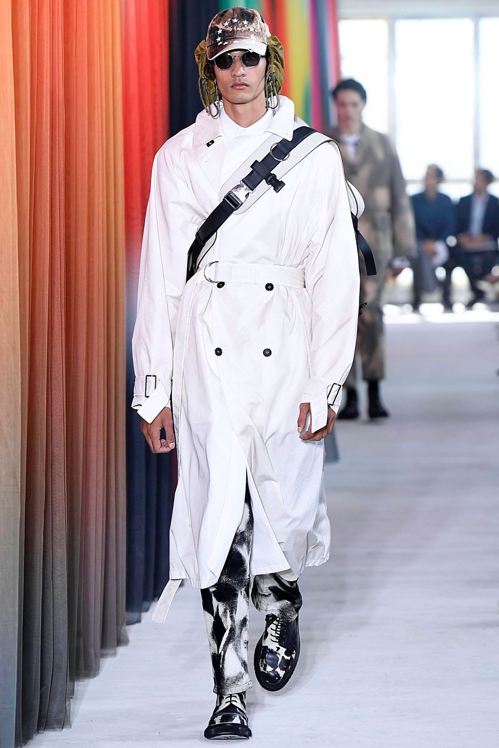 Fashion Week Paris Spring/Summer 2020 look 9 from the Études collection 男装