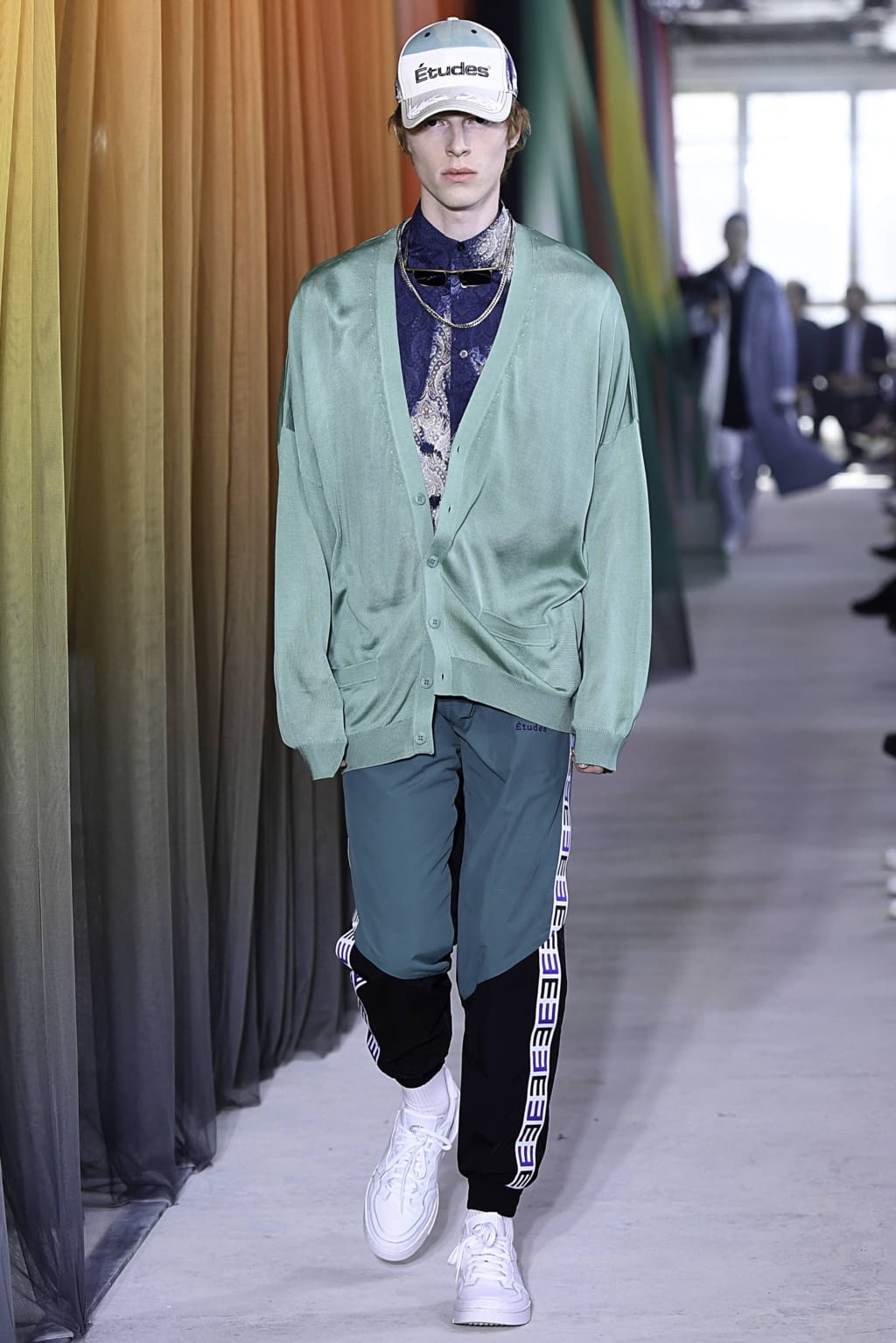 Fashion Week Paris Spring/Summer 2020 look 37 from the Études collection 男装