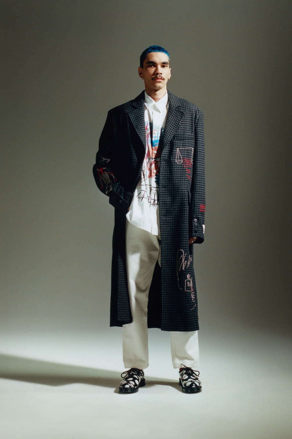 Fashion Week Paris Fall/Winter 2022 look 2 from the Études collection menswear
