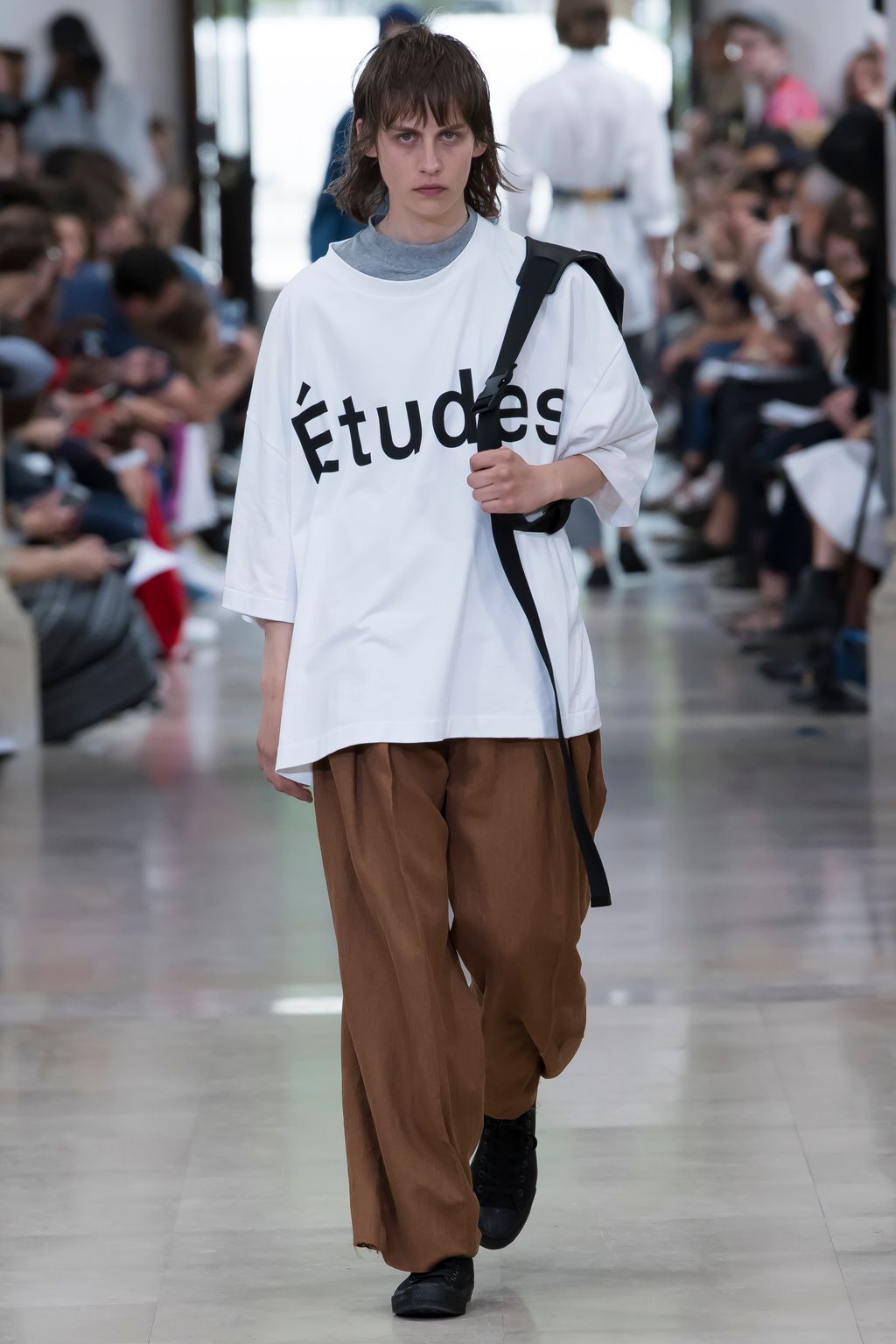 Fashion Week Paris Spring/Summer 2017 look 19 from the Études Studio collection menswear