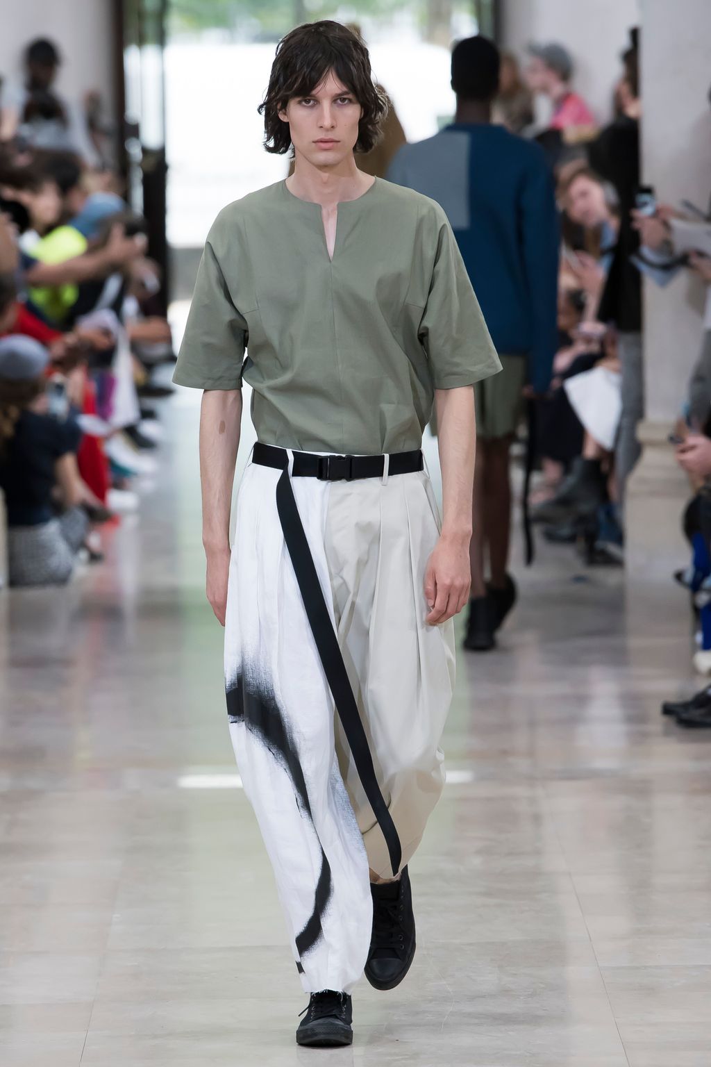 Fashion Week Paris Spring/Summer 2017 look 30 from the Études collection menswear
