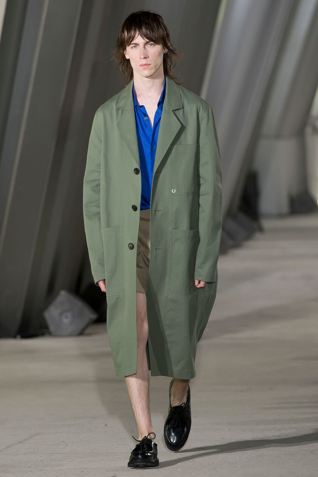 Fashion Week Paris Spring/Summer 2018 look 19 from the Études collection menswear
