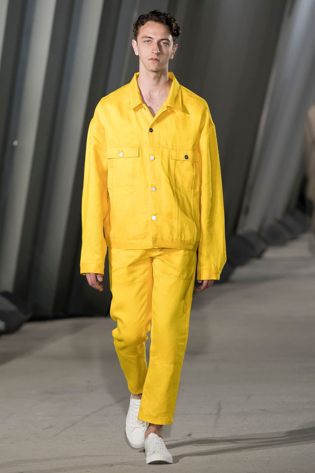 Fashion Week Paris Spring/Summer 2018 look 27 from the Études collection menswear