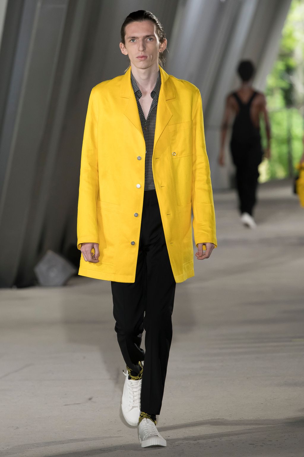 Fashion Week Paris Spring/Summer 2018 look 33 from the Études collection menswear