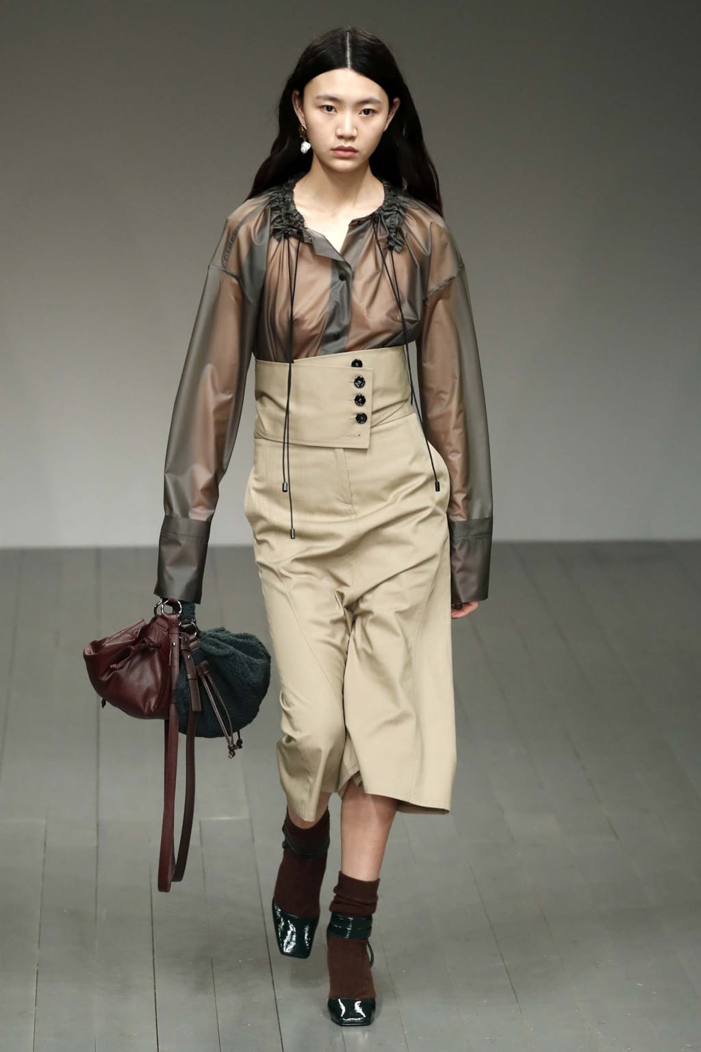 Fashion Week London Fall/Winter 2018 look 2 de la collection Eudon Choi womenswear