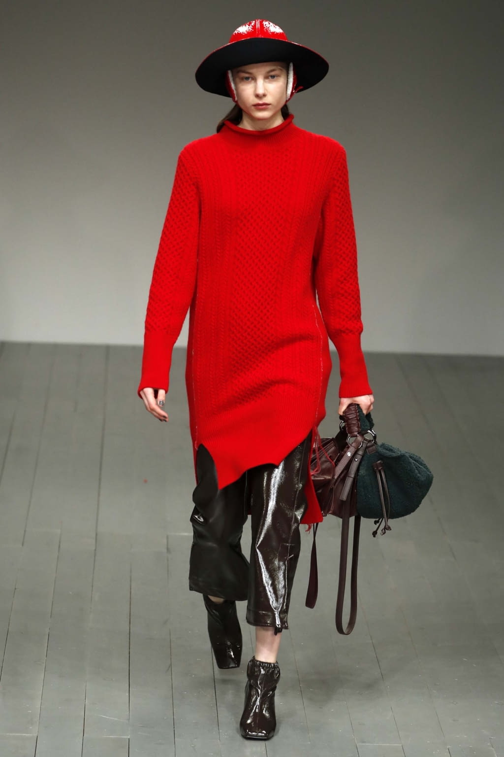 Fashion Week London Fall/Winter 2018 look 33 from the Eudon Choi collection 女装