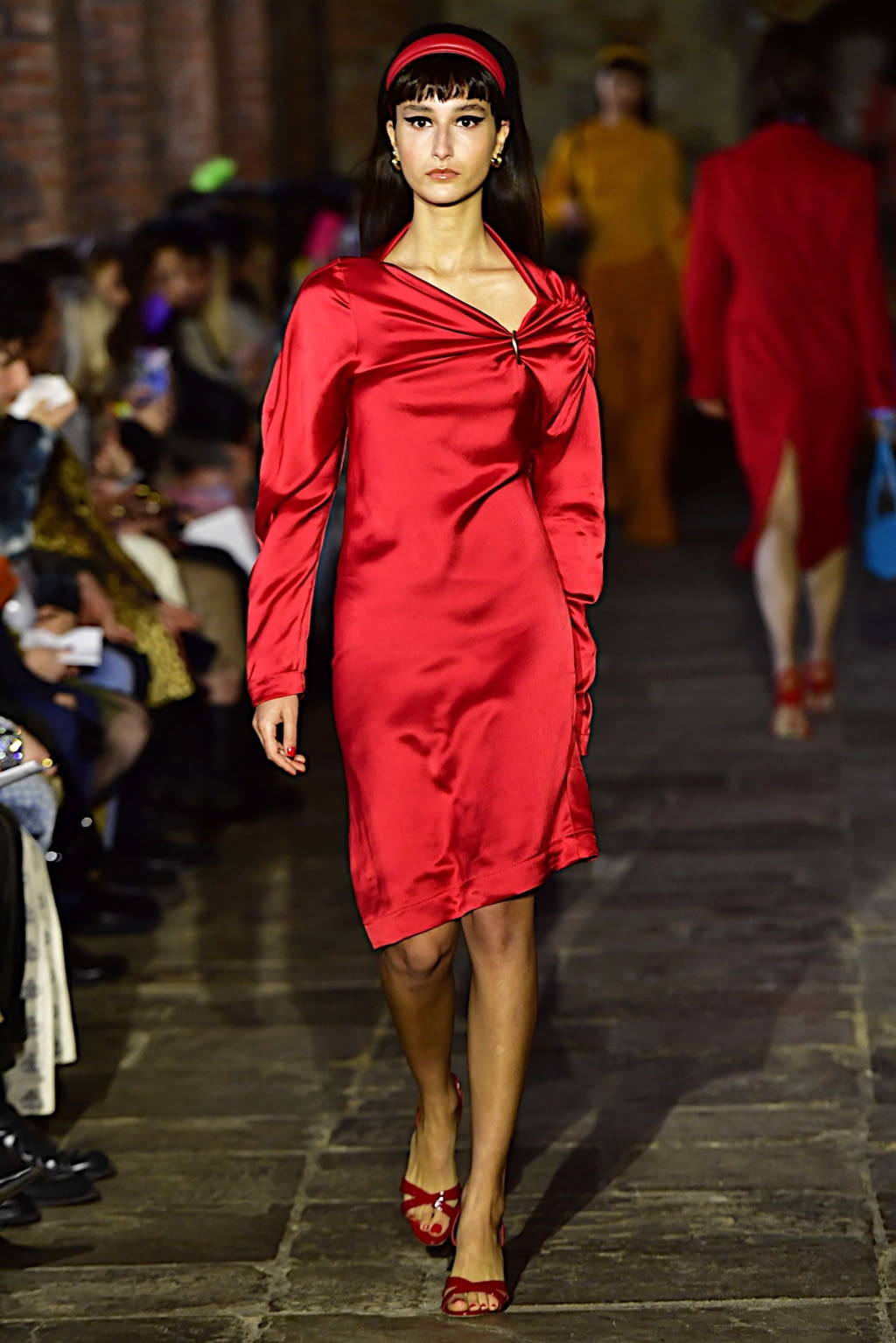 Fashion Week London Fall/Winter 2022 look 5 de la collection Eudon Choi womenswear