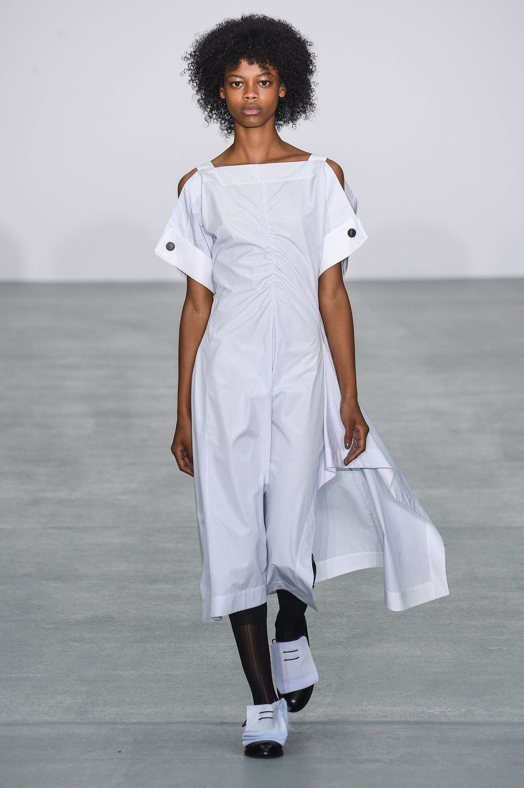 Fashion Week London Spring/Summer 2017 look 20 from the Eudon Choi collection womenswear