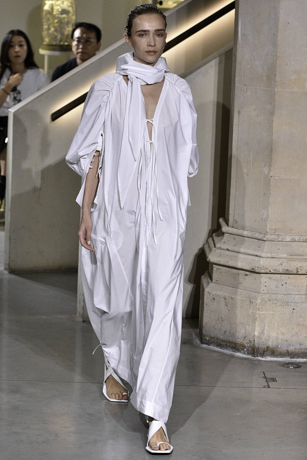 Fashion Week London Spring/Summer 2019 look 6 from the Eudon Choi collection 女装