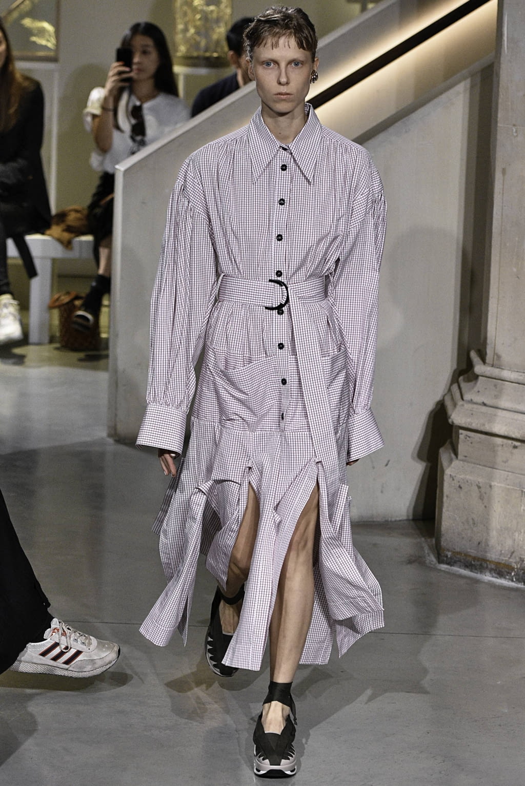 Fashion Week London Spring/Summer 2019 look 16 from the Eudon Choi collection womenswear