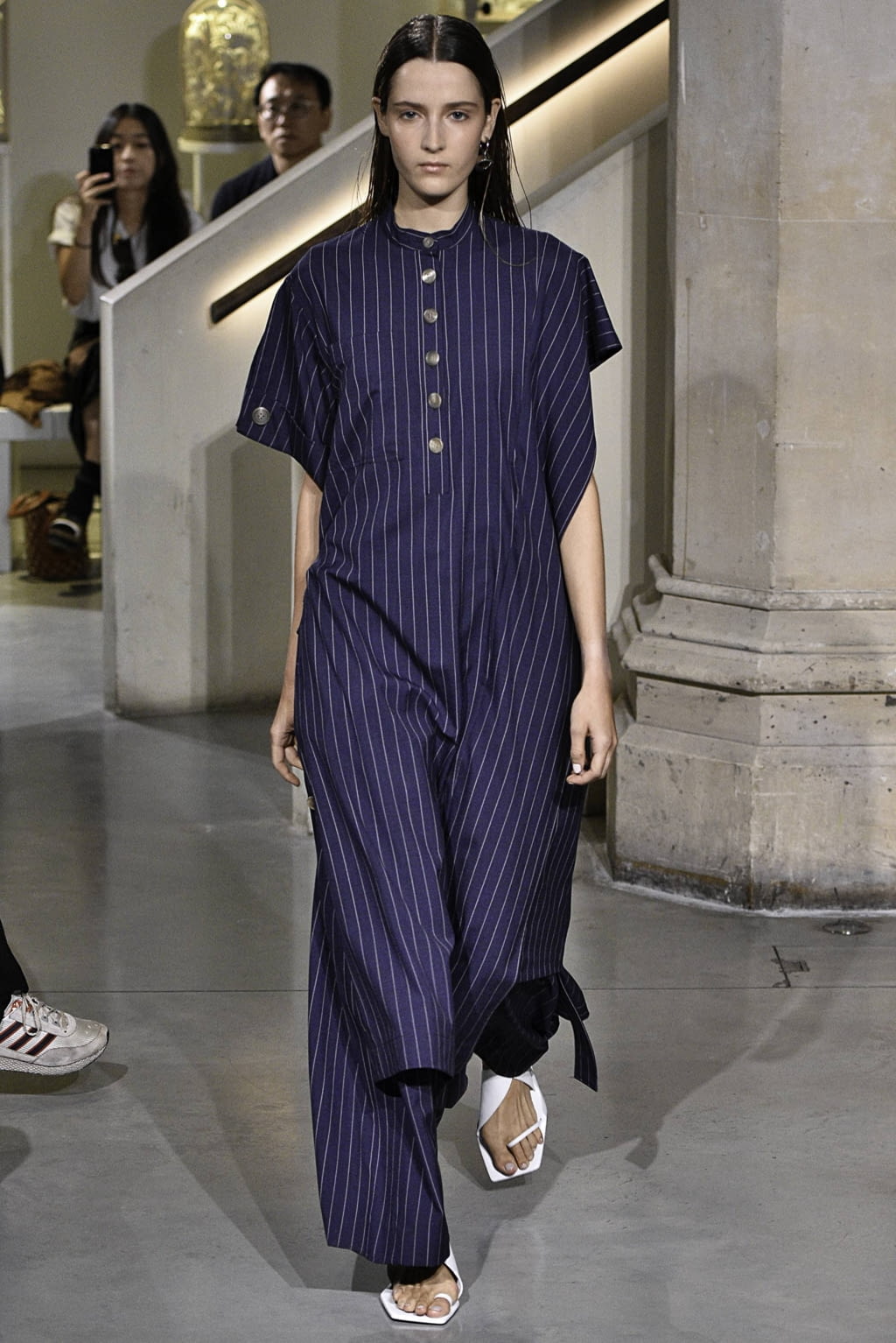 Fashion Week London Spring/Summer 2019 look 31 from the Eudon Choi collection 女装