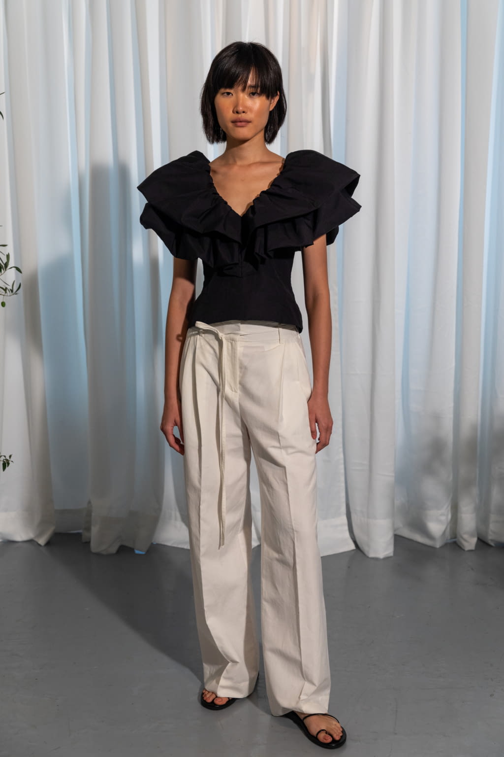 Fashion Week London Spring/Summer 2021 look 23 from the Eudon Choi collection womenswear