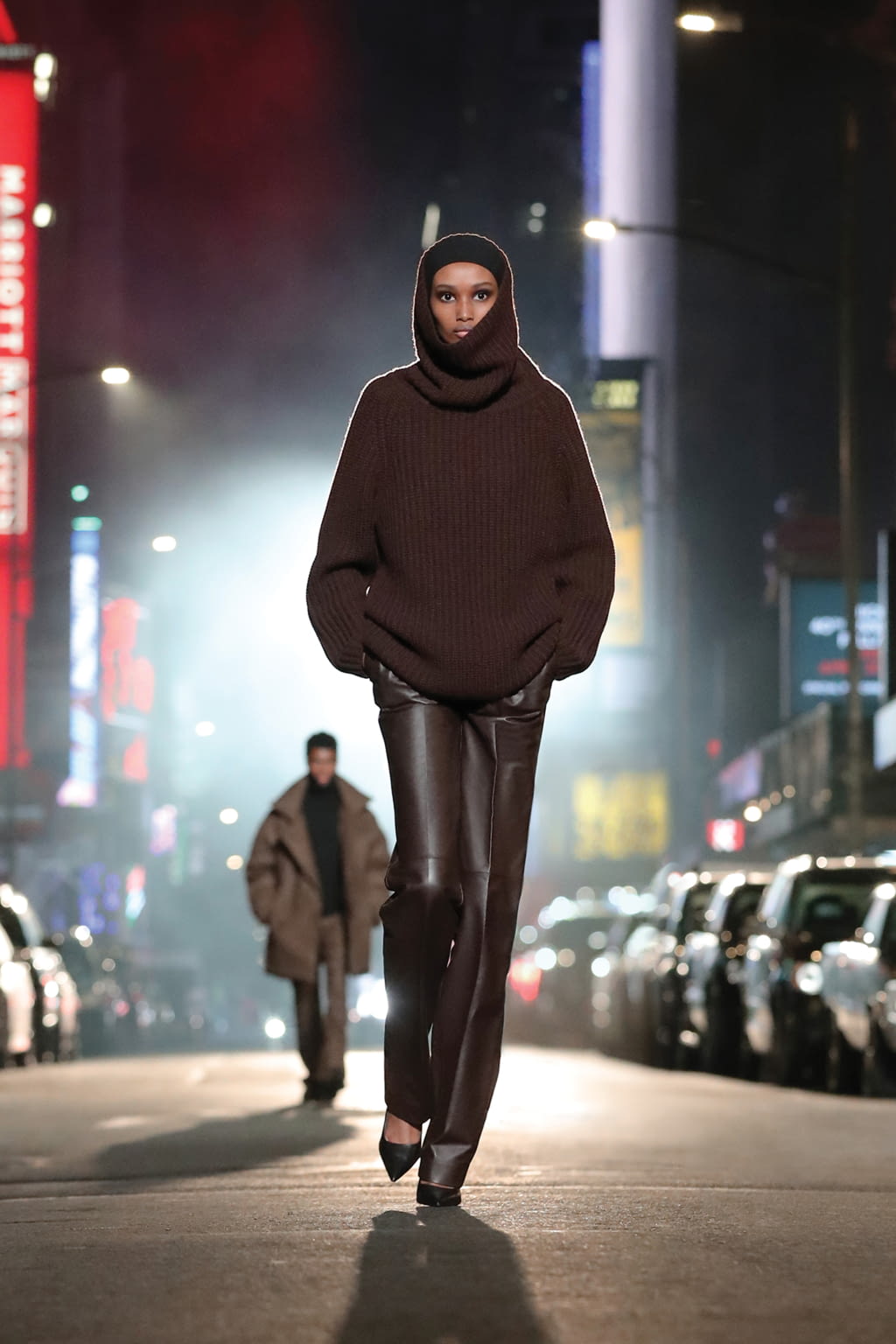 Fashion Week New York Fall/Winter 2021 look 28 de la collection Michael Kors Collection womenswear