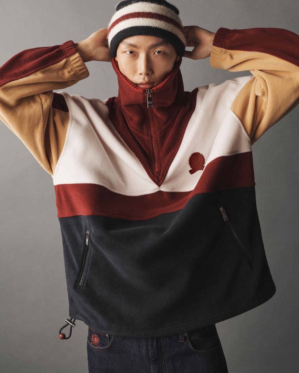 Fashion Week New York Fall/Winter 2023 look 10 from the Tommy Hilfiger collection 男装