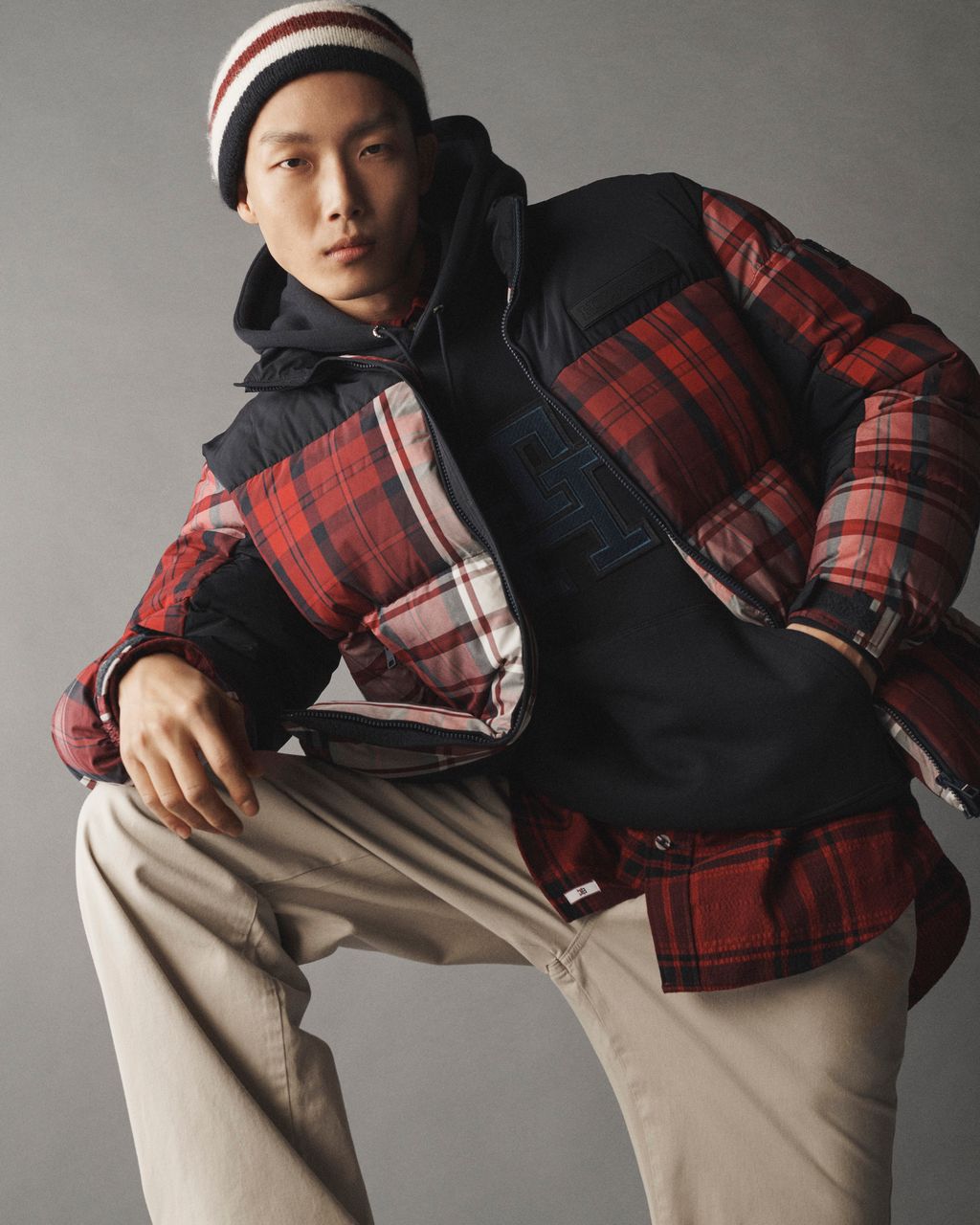 Fashion Week New York Fall/Winter 2023 look 13 from the Tommy Hilfiger collection menswear