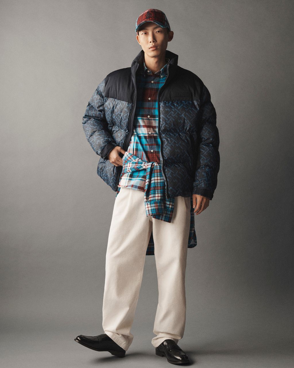 Fashion Week New York Fall/Winter 2023 look 5 from the Tommy Hilfiger collection 男装