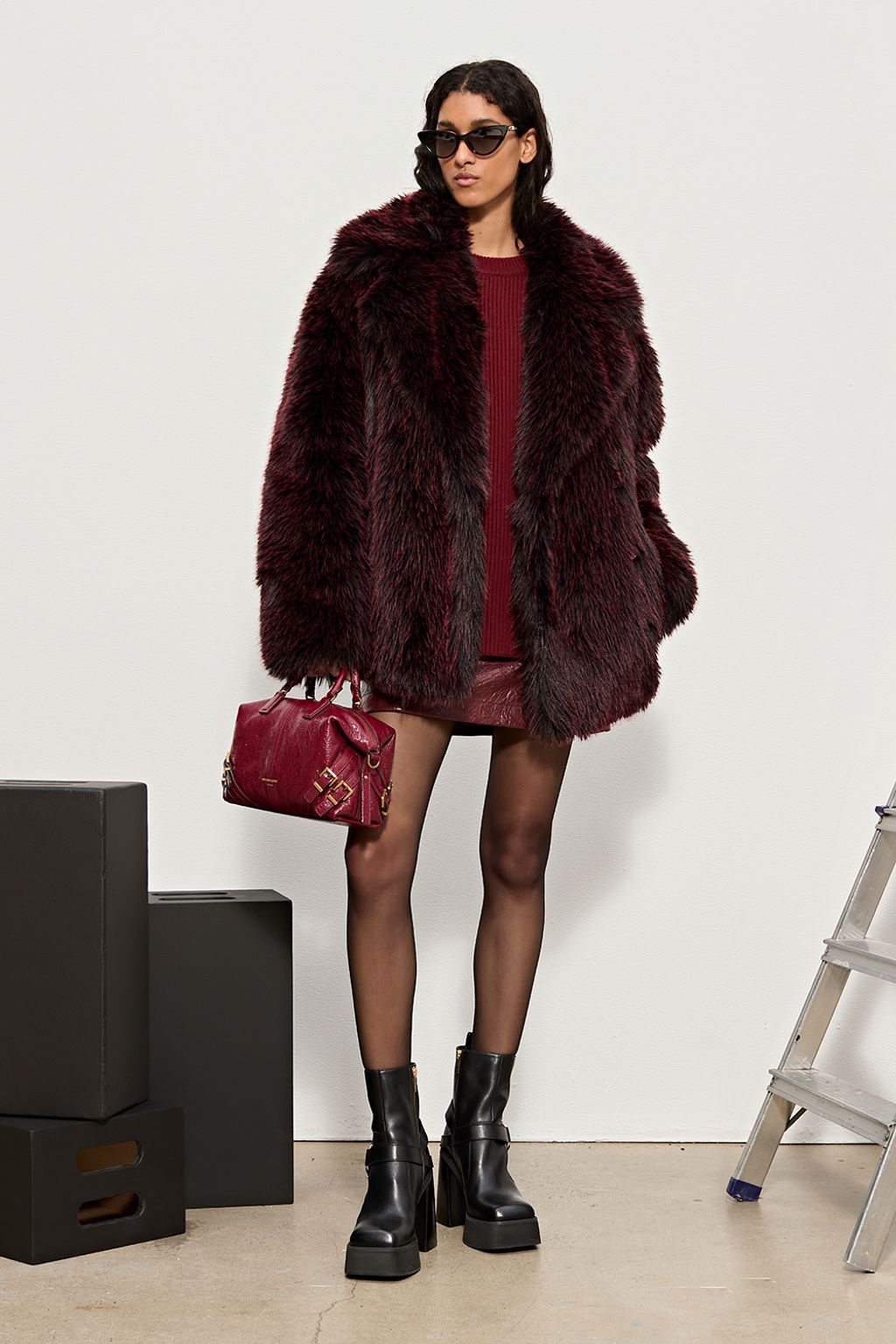 Fashion Week New York Fall/Winter 2024 look 38 from the MICHAEL Michael Kors collection womenswear