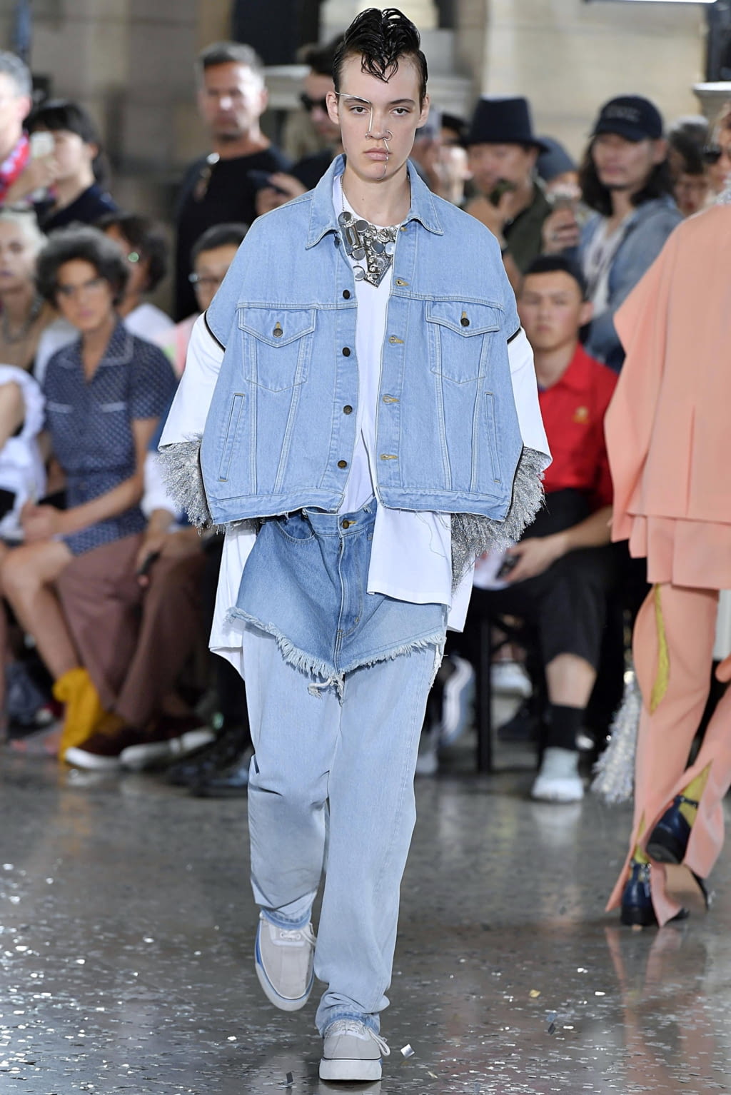 Fashion Week Paris Spring/Summer 2019 look 44 from the Facetasm collection menswear